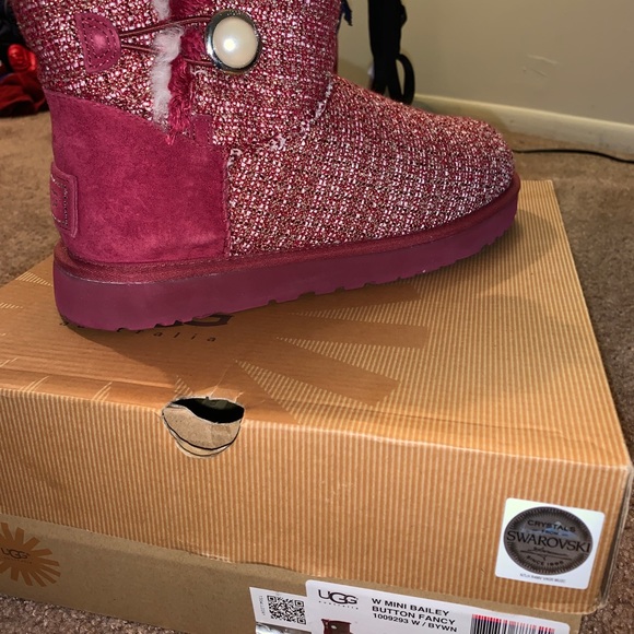 Women’s size 10 UGG’s